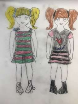 Some of Grace’s sketches. Algunos de los bocetos de Grace. ¡Me encantaron el lazo en el hombro y los patines! ¡Esta niña tiene talento!